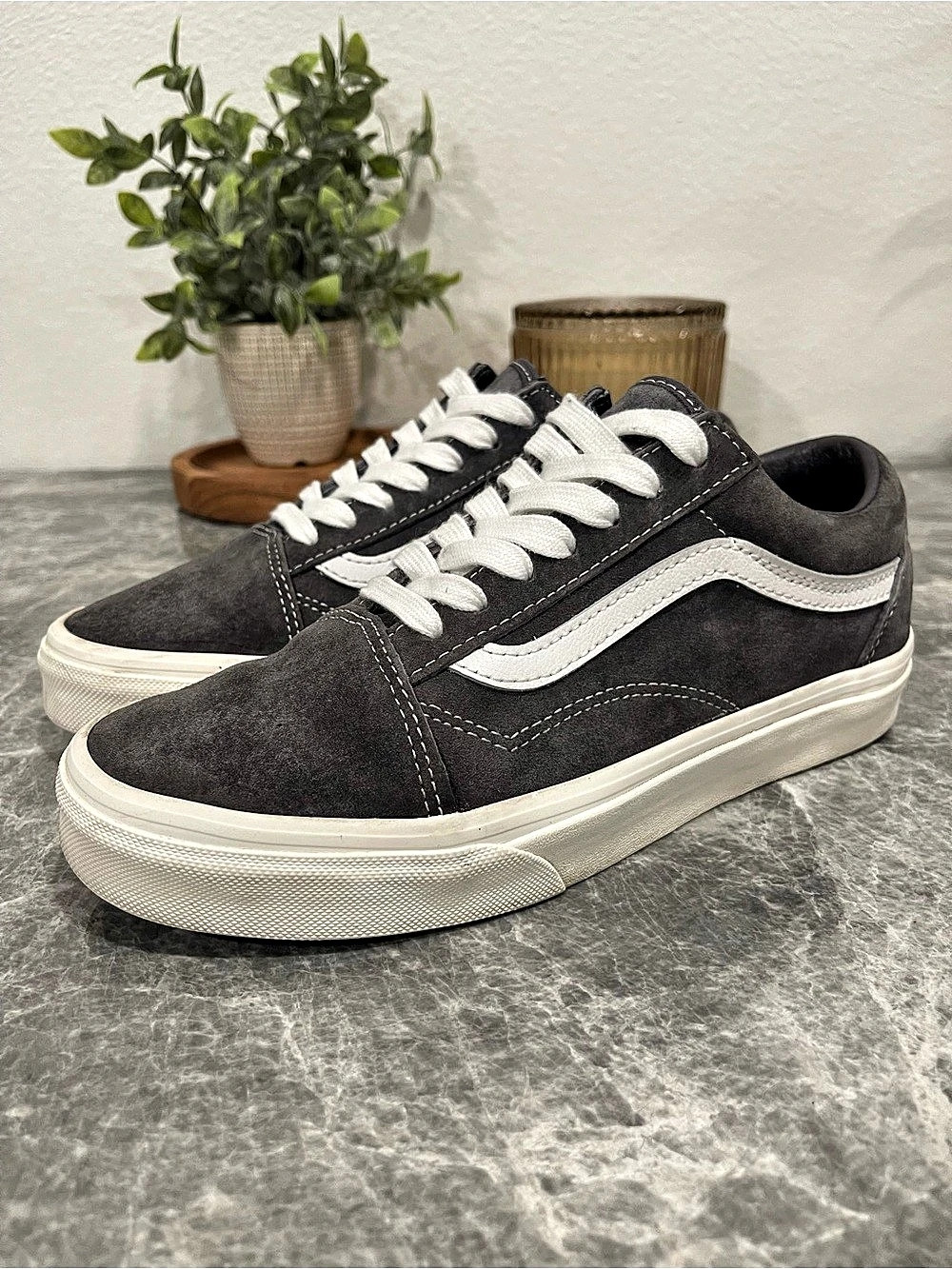 Vans Old Skool Pig Suede Rabbit Grey US Women 7 / US Men 5.5